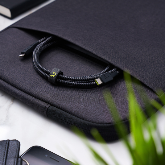 InstantConnect USB-C to Lightning - Blue - 20W PD fast charging cable for iPhone® and iPad® - Detailshot 1 image number null